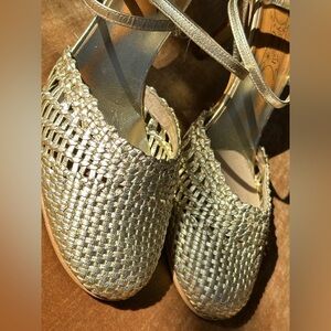 Vintage metallic Gold high heels 3.5” Sandals made in Spain size 10 Great state